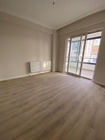 GÜVENAY - ÇORUM GÜLABİBEY MAH. KAPAKLI MEVKİ EKİN CADDESİ YAKINI 3+1 SATILIK DAİRE 