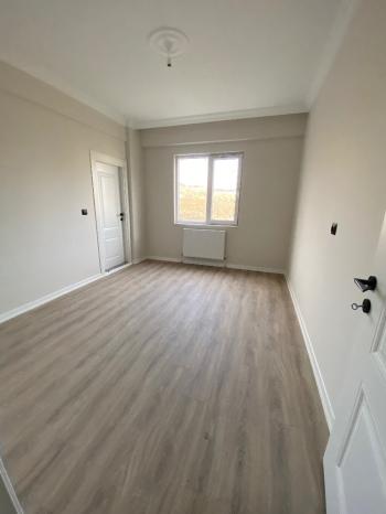 GÜVENAY - ÇORUM GÜLABİBEY MAH. KAPAKLI MEVKİ EKİN CADDESİ YAKINI 3+1 SATILIK DAİRE 