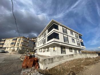 GÜVENAY - ÇORUM GÜLABİBEY MAH. KAPAKLI MEVKİİ EKİN CADDESİ YAKINI  3+1 SATILIK DAİRE 