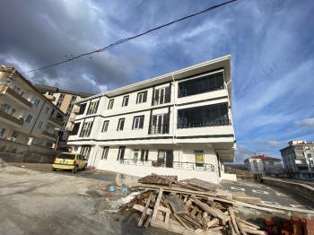 GÜVENAY - ÇORUM GÜLABİBEY MAH. KAPAKLI MEVKİ EKİN CADDESİ YAKINI 3+1 SATILIK DAİRE 