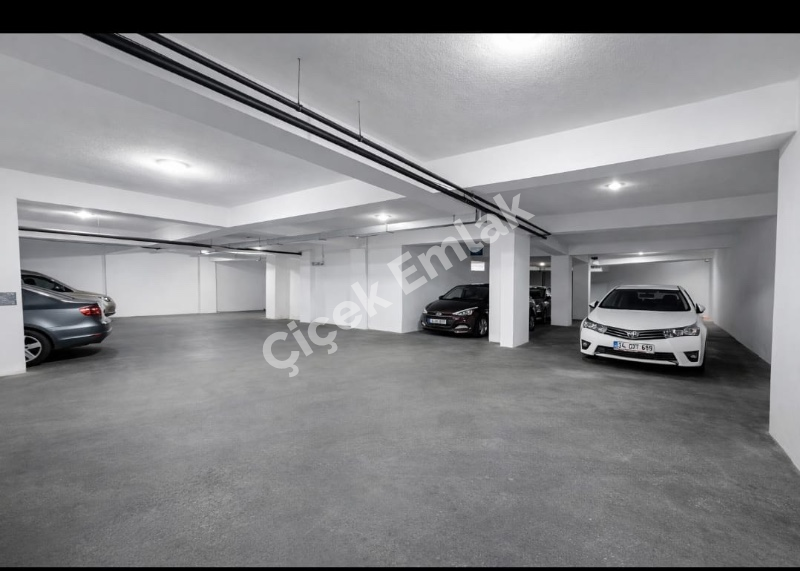 Çırçır'da 4+2 Asansörlü Otoparklı Satılık Dubleks