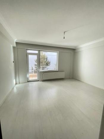 AFYON ÜÇOK EMLAKTAN SELÇUKLU MAH KİRALIK 4+1 200M² DAİRELER 