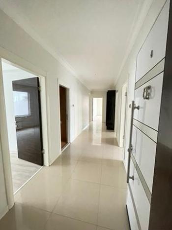 AFYON ÜÇOK EMLAKTAN SELÇUKLU MAH KİRALIK 4+1 200M² DAİRELER 