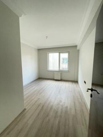 AFYON ÜÇOK EMLAKTAN SELÇUKLU MAH KİRALIK 4+1 200M² DAİRELER 