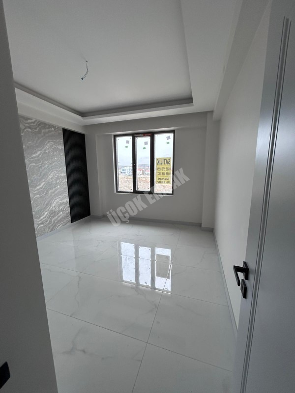 AFYON ÜÇOK EMLAKTAN BEYAZIT MAH SATILIK 2+1 80M² SIFIR LÜX DAİRELER 