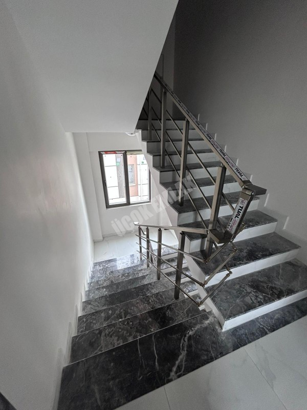 AFYON ÜÇOK EMLAKTAN BEYAZIT MAH SATILIK 2+1 80M² SIFIR LÜX DAİRELER 