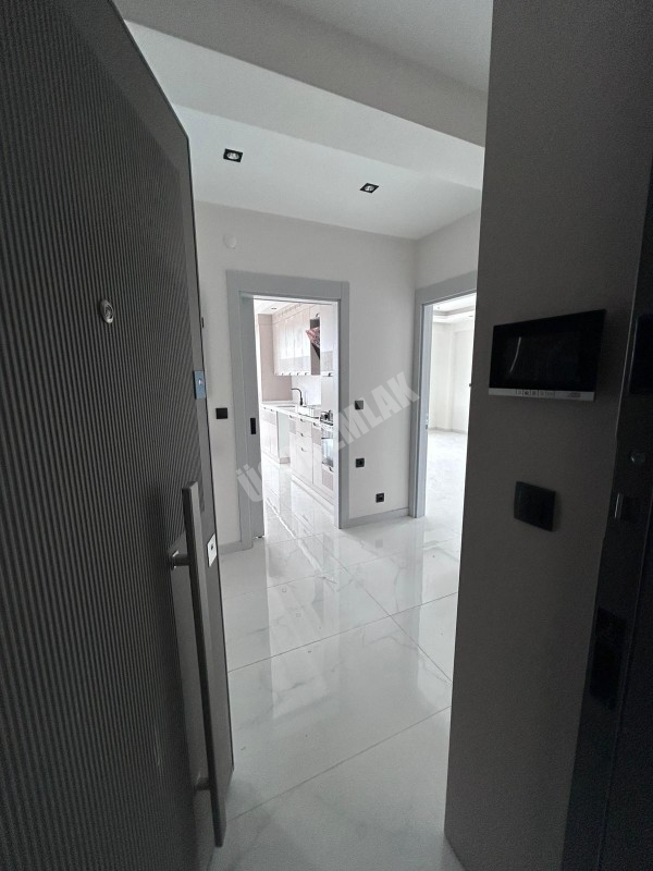 AFYON ÜÇOK EMLAKTAN BEYAZIT MAH SATILIK 2+1 80M² SIFIR LÜX DAİRELER 