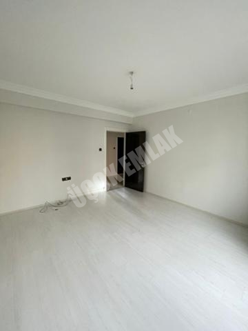 AFYON ÜÇOK EMLAKTAN SELÇUKLU MAH KİRALIK 4+1 200M² DAİRELER 