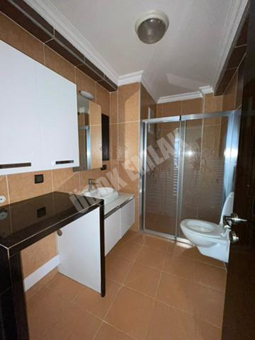 AFYON ÜÇOK EMLAKTAN SELÇUKLU MAH KİRALIK 4+1 200M² DAİRELER 