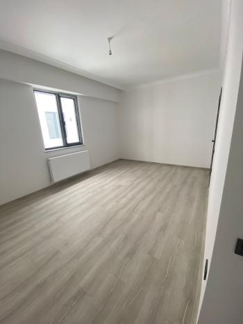 GÜVENAY - ÇORUM CENGİZ TOPEL CAD. ÜZERİ SATILIK 3+1 DAİRE