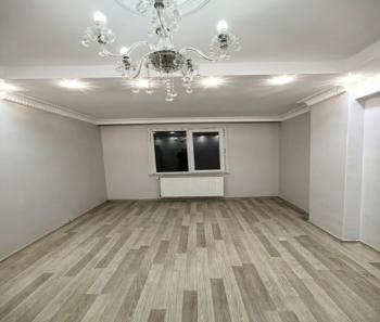 YENİKENT MAHALLESİNDE OTURUMA HAZIR TEK DAİRE ÜZERİ 3+1