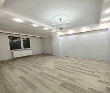 YENİKENT MAHALLESİNDE OTURUMA HAZIR TEK DAİRE ÜZERİ 3+1