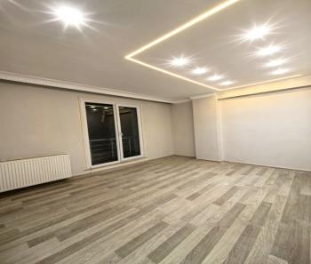 YENİKENT MAHALLESİNDE OTURUMA HAZIR TEK DAİRE ÜZERİ 3+1