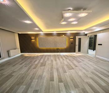 YENİKENT MAHALLESİNDE OTURUMA HAZIR TEK DAİRE ÜZERİ 3+1