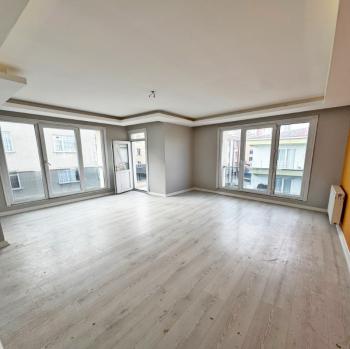 METROBÜSE YÜRÜME MESAFESİNDE GİRİŞ FİYATINA ARAKAT 2+1 DAİRE