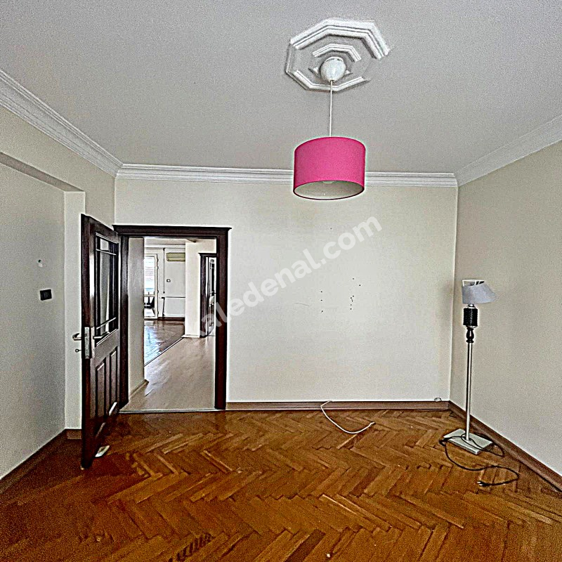 ESENKENTTE KİRALIK 4+1 SİTE İÇİ DAİRE