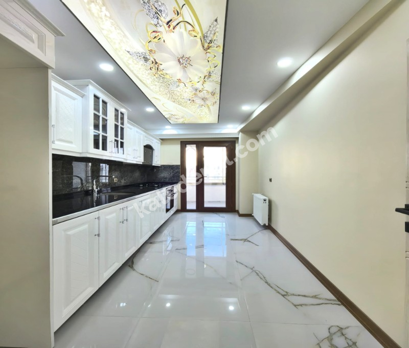 KALE YAPIDAN METRO PROJESİNE YÜRÜME MESAFESİNDE 3+1 ARA KAT DAİRE