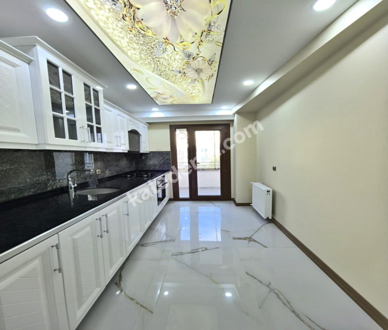 KALE YAPIDAN METRO PROJESİNE YÜRÜME MESAFESİNDE 3+1 ARA KAT DAİRE