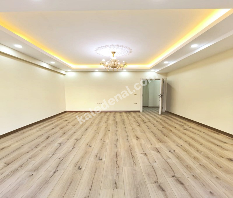 KALE YAPIDAN METRO PROJESİNE YÜRÜME MESAFESİNDE 3+1 ARA KAT DAİRE