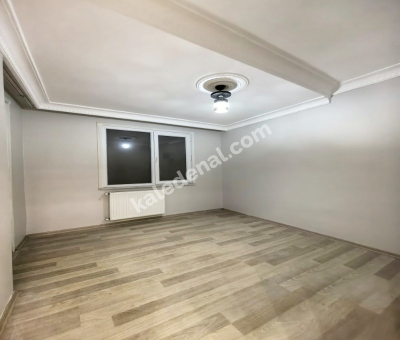 YENİKENT MAHALLESİNDE OTURUMA HAZIR TEK DAİRE ÜZERİ 3+1