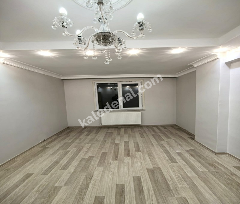 YENİKENT MAHALLESİNDE OTURUMA HAZIR TEK DAİRE ÜZERİ 3+1