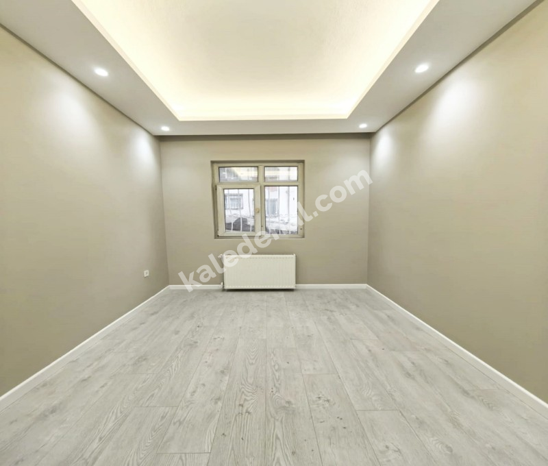 KALE YAPIDAN GENİŞ AİLELERE GÖRE UYGUN 120M2 DUZ GİRİŞ 2+1 DAİRE 