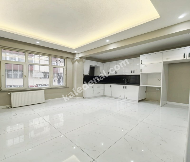 KALE YAPIDAN GENİŞ AİLELERE GÖRE UYGUN 120M2 DUZ GİRİŞ 2+1 DAİRE 