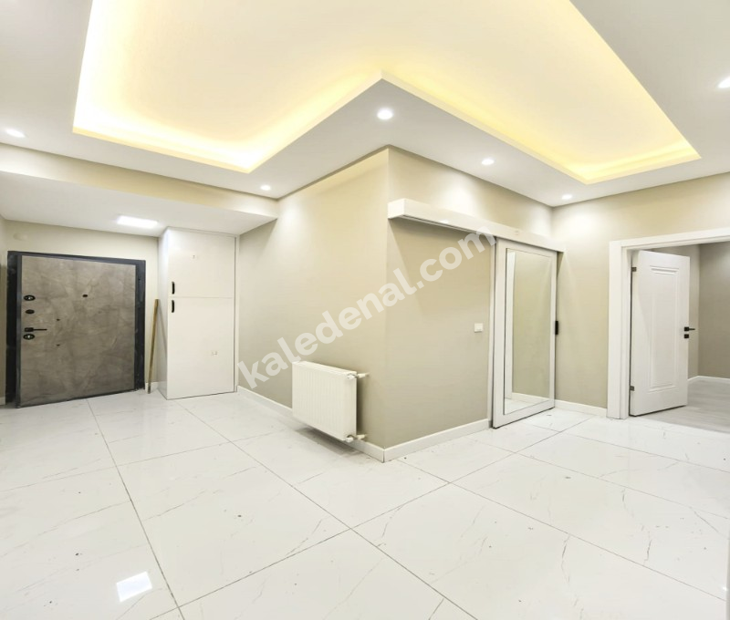 KALE YAPIDAN GENİŞ AİLELERE GÖRE UYGUN 120M2 DUZ GİRİŞ 2+1 DAİRE 