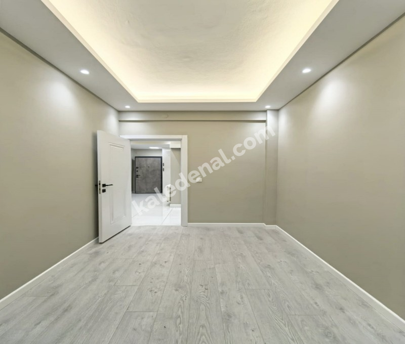 KALE YAPIDAN GENİŞ AİLELERE GÖRE UYGUN 120M2 DUZ GİRİŞ 2+1 DAİRE 