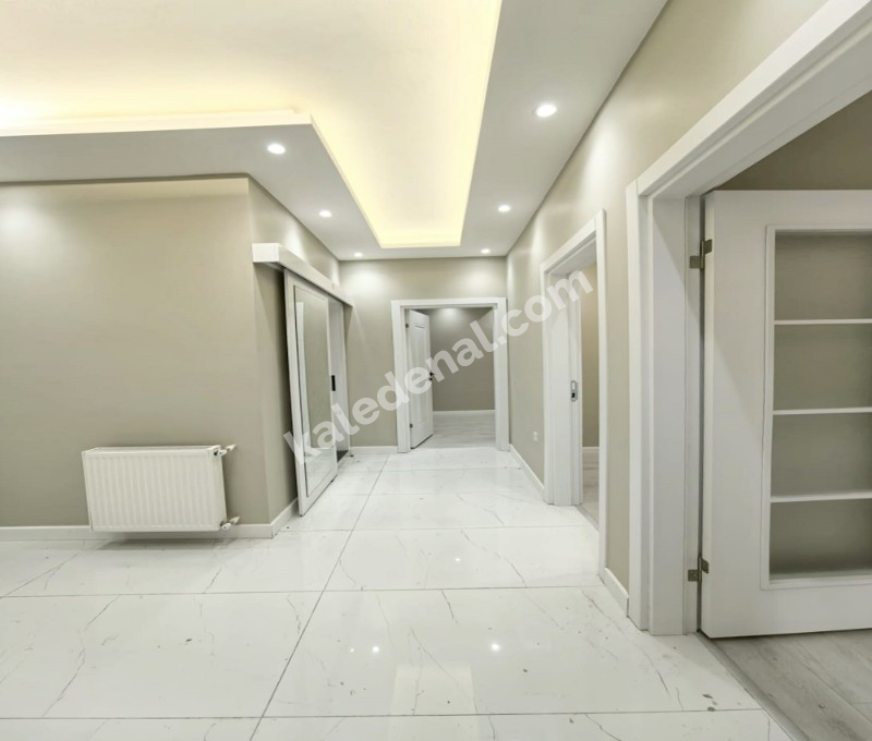 KALE YAPIDAN GENİŞ AİLELERE GÖRE UYGUN 120M2 DUZ GİRİŞ 2+1 DAİRE 