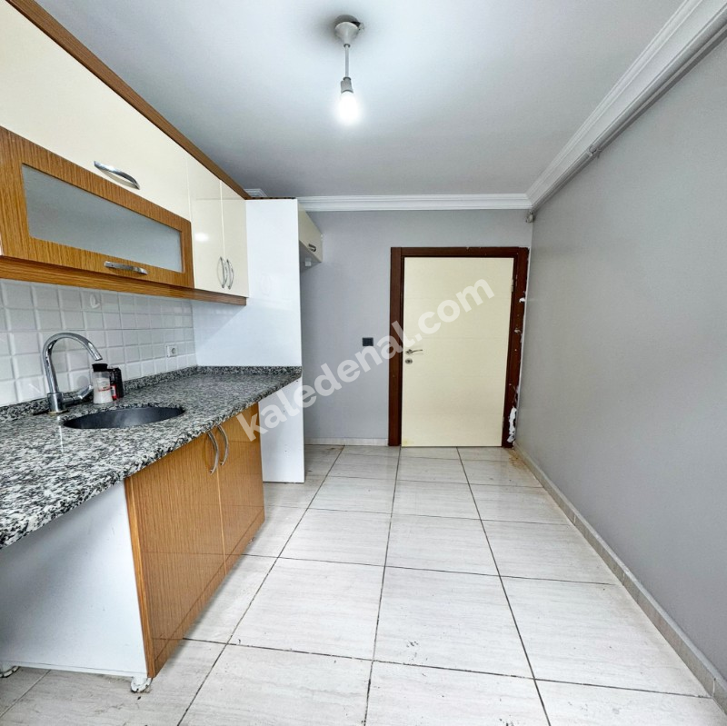 METROBÜSE YÜRÜME MESAFESİNDE GİRİŞ FİYATINA ARAKAT 2+1 DAİRE