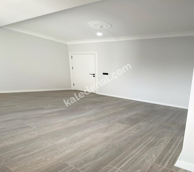 METROBÜSE YÜRÜME MESAFESİNDE FULL DEKORLU 2+1 DAİRE