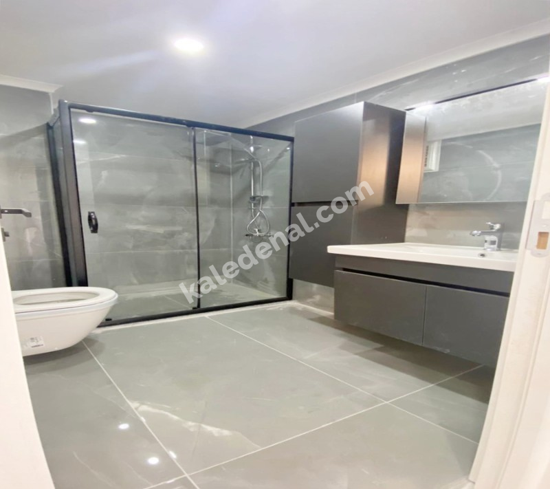 METROBÜSE YÜRÜME MESAFESİNDE FULL DEKORLU 2+1 DAİRE