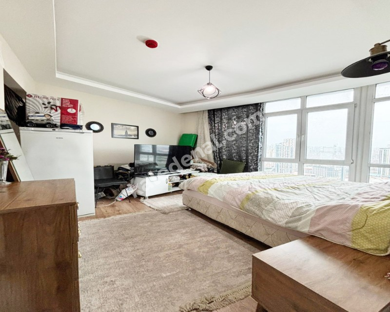 METROBÜSE YAKIN SİTE İÇİNDE YÜKSEK KAT 2+1 FIRSAT DAİRE