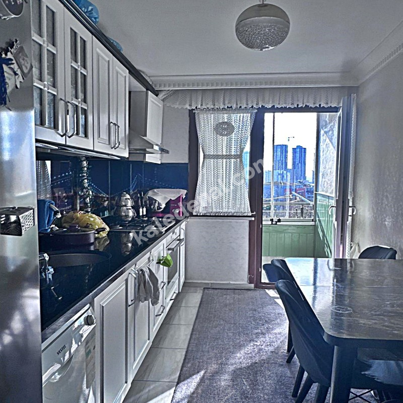 AİLE BİNASI ÖNÜ AÇIK FERAH SATILIK 2+1 DAİRE