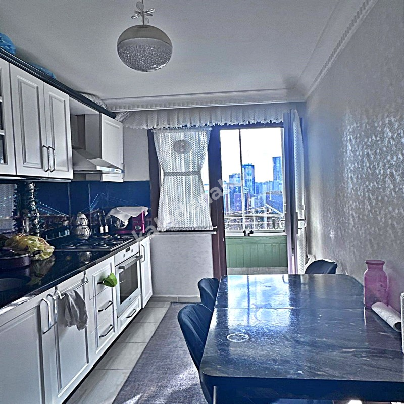 AİLE BİNASI ÖNÜ AÇIK FERAH SATILIK 2+1 DAİRE