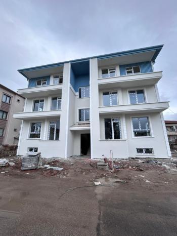 AFYON ÜÇOK EMLAKTAN MAREŞAL MAH SATILIK SIFIR 2+1 80M² DAİRE 