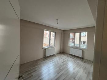 AFYON ÜÇOK EMLAKTAN FATİH MAH SATILIK TEMİZ BAKIMLI 4+1 140M² DAİRE
