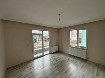AFYON ÜÇOK EMLAKTAN FATİH MAH SATILIK TEMİZ BAKIMLI 4+1 140M² DAİRE