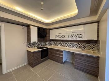 AFYON ÜÇOK EMLAKTAN FATİH MAH SATILIK TEMİZ BAKIMLI 4+1 140M² DAİRE