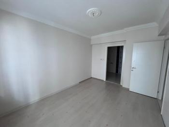 AFYON ÜÇOKK EMLAKTAN HARBİŞ GAZİ MAH 3+1 120M² TEMİZ BAKIMLI KİRALIK DAİRE 