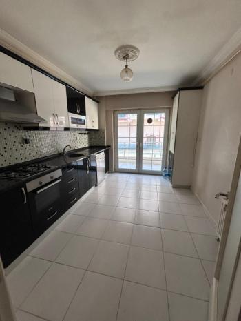 AFYON ÜÇOKK EMLAKTAN HARBİŞ GAZİ MAH 3+1 120M² TEMİZ BAKIMLI KİRALIK DAİRE 