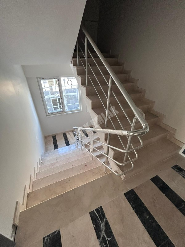 AFYON ÜÇOK EMLAKTAN MAREŞAL MAH SIFIR LÜX 2+1 80M² SATILIK DAİRE 