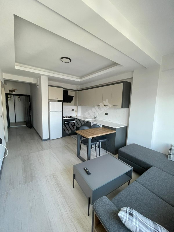 AFYON ÜÇOK EMLAKTAN SELÇUKLU MAH 1+1 55M² EŞYALI SIFIR TEMİZ BAKIMLI KİRALIK DAİRE 