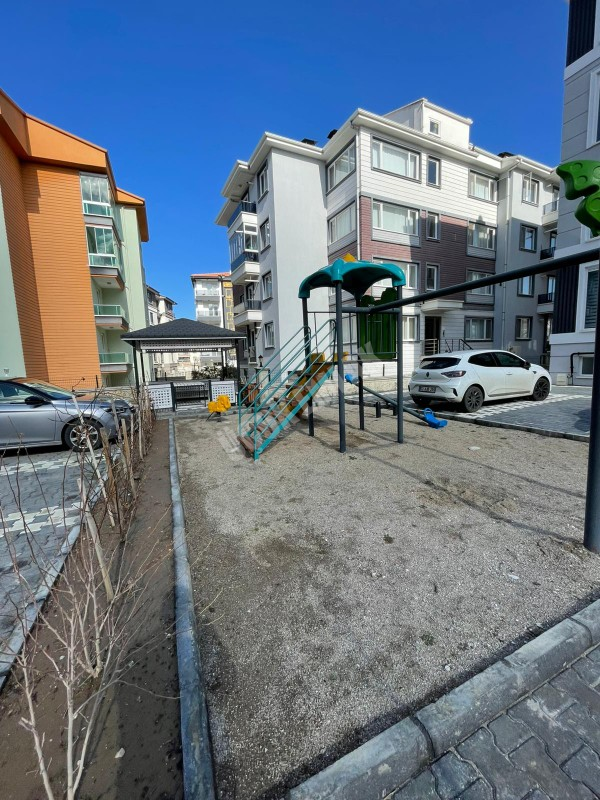 AFYON ÜÇOK EMLAKTAN SELÇUKLU MAH 1+1 55M² EŞYALI SIFIR TEMİZ BAKIMLI KİRALIK DAİRE 