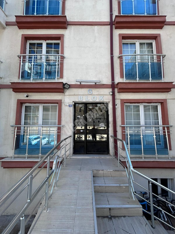 AFYON ÜÇOKK EMLAKTAN HARBİŞ GAZİ MAH 3+1 120M² TEMİZ BAKIMLI KİRALIK DAİRE 