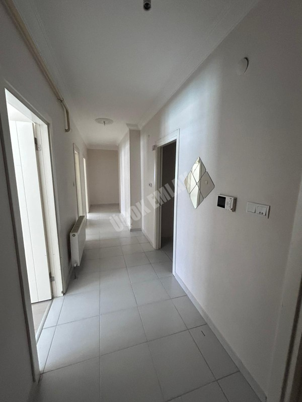 AFYON ÜÇOKK EMLAKTAN HARBİŞ GAZİ MAH 3+1 120M² TEMİZ BAKIMLI KİRALIK DAİRE 