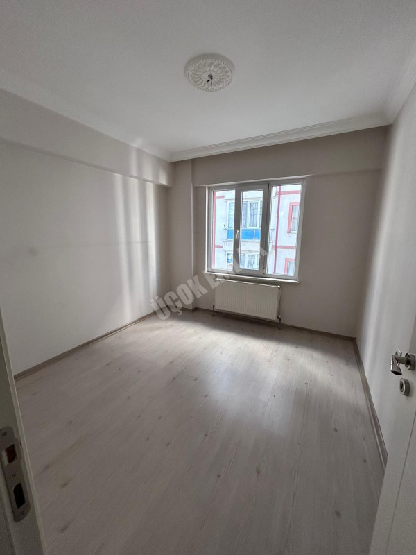 AFYON ÜÇOKK EMLAKTAN HARBİŞ GAZİ MAH 3+1 120M² TEMİZ BAKIMLI KİRALIK DAİRE 