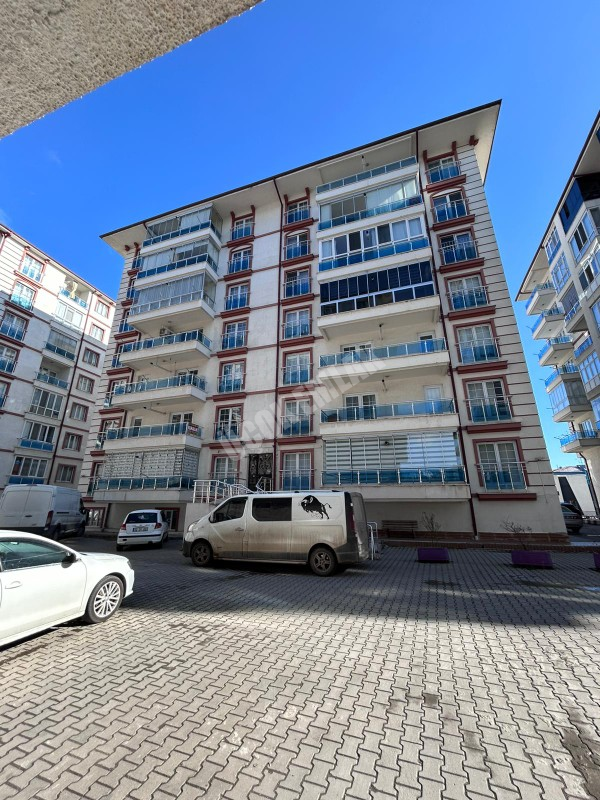 AFYON ÜÇOKK EMLAKTAN HARBİŞ GAZİ MAH 3+1 120M² TEMİZ BAKIMLI KİRALIK DAİRE 