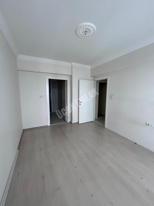 AFYON ÜÇOKK EMLAKTAN HARBİŞ GAZİ MAH 3+1 120M² TEMİZ BAKIMLI KİRALIK DAİRE 